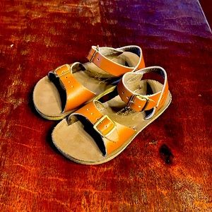Sun-San size 8 toddler sandal